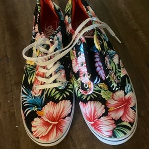 Women’s vans size 9